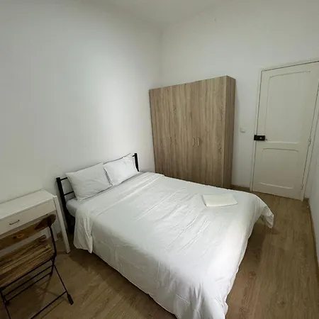 Metro Arroios 22 招待所 Lisboa